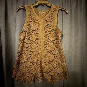 Elegant Sleeveless Lace Top - black